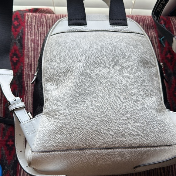 Rhea med logo tape Michael Kors Black and backpack - Picture 5 of 6